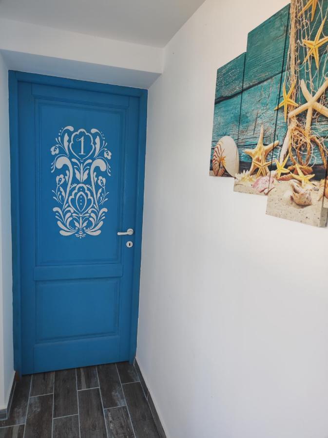 Pensiune Blue Coral ジュリロヴカ エクステリア 写真